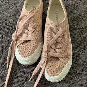 Tretorn Women's Pink Suede Sneakers